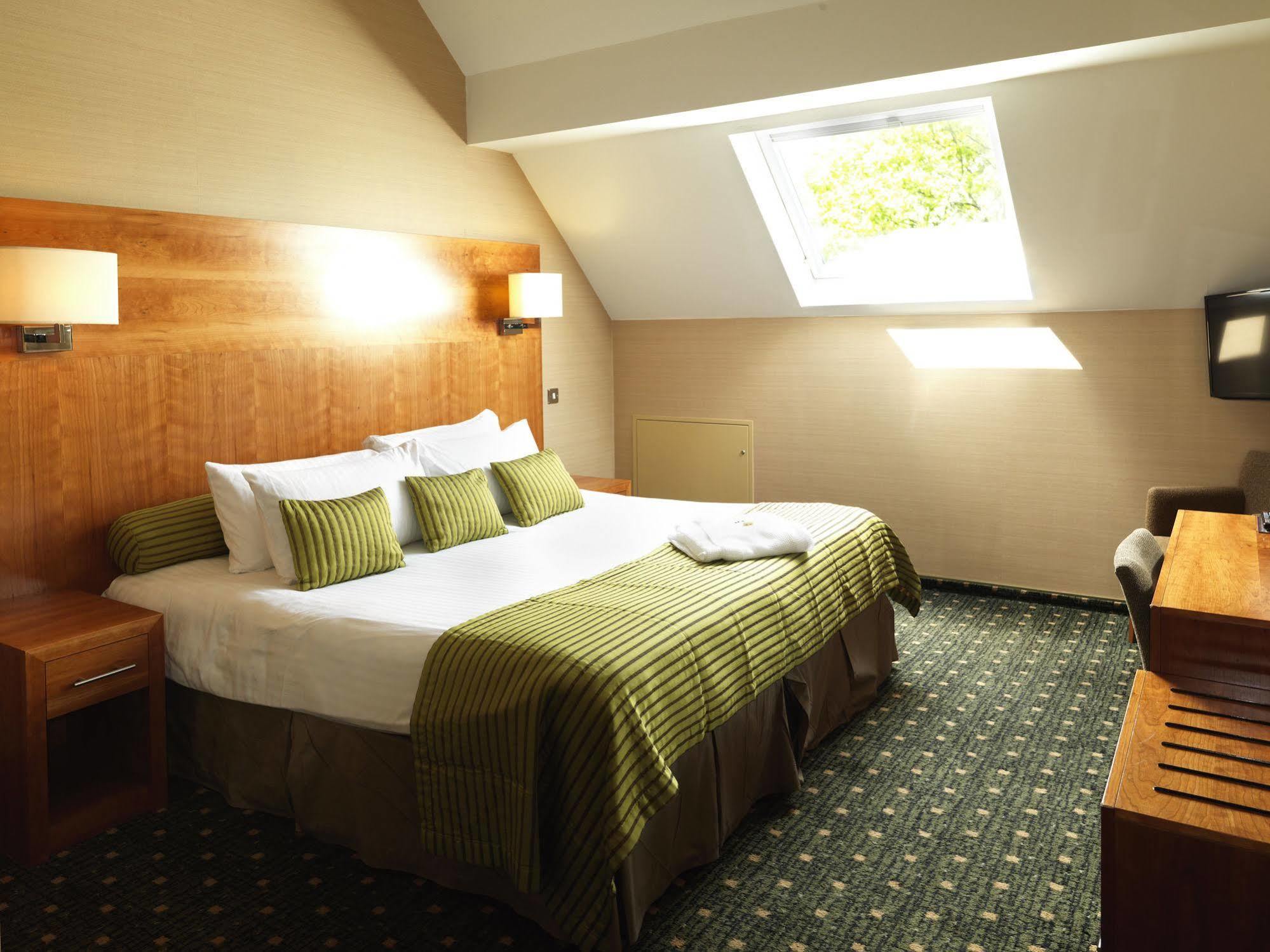 רוצ'דייל The Royal Toby Hotel מראה חיצוני תמונה